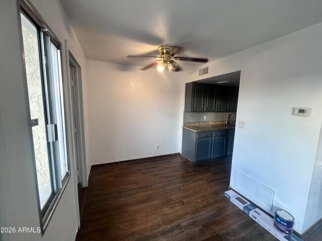 Building Photo - 8426 N 34th Dr