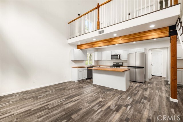Foto principal - 2042 Buckthorn Rd