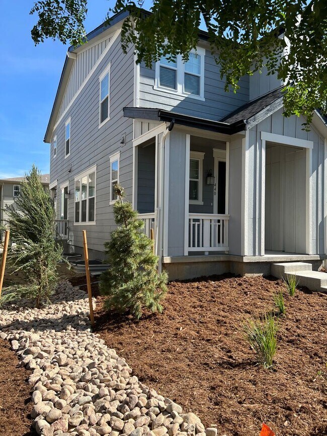 Building Photo - 3 br, 2.5 bath House - 440 Olympia Ave.