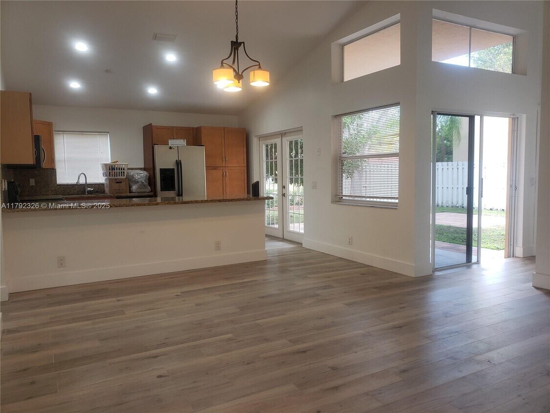 Primary Photo - 719 Stanton Dr