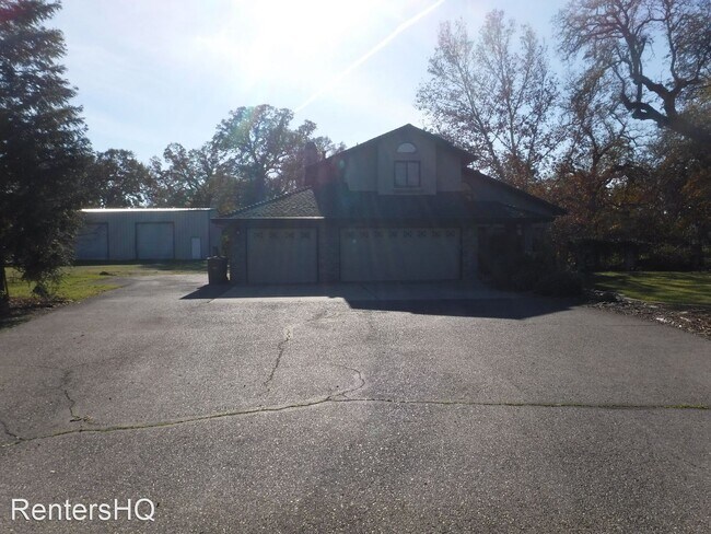 Foto del edificio - 2988 Majestic Oak Cir