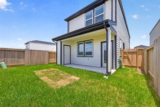 Building Photo - 1738 Revolution Way