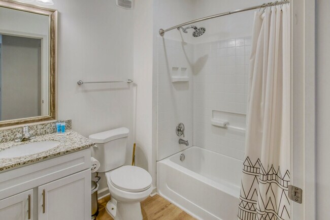 Foto del edificio - 8355 Coventry Ct