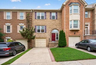 Building Photo - 7427 Salford Ct
