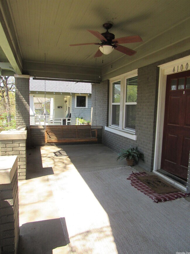 Building Photo - 4100 C