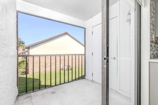 Building Photo - 1515 Huntington Ln