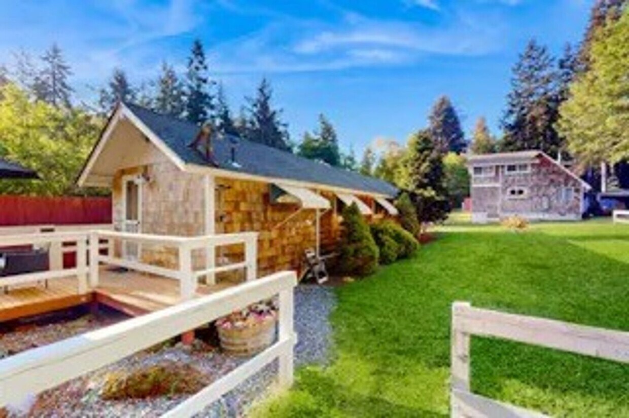 Foto principal - Rare Furnished Dream Studio in Langley wit...