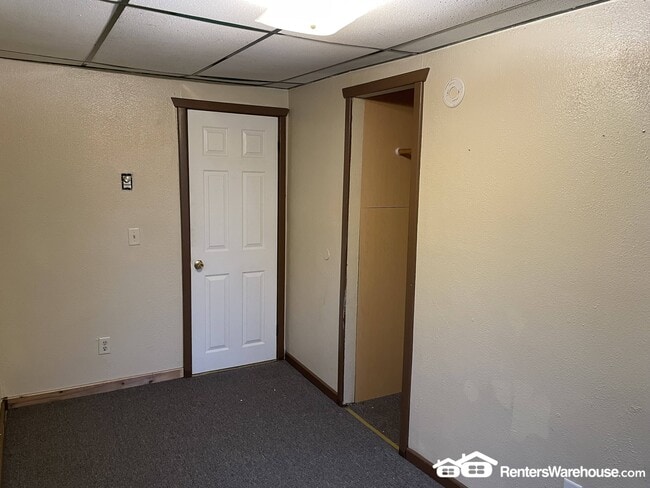 Building Photo - 216 1/2 E Slocumb St