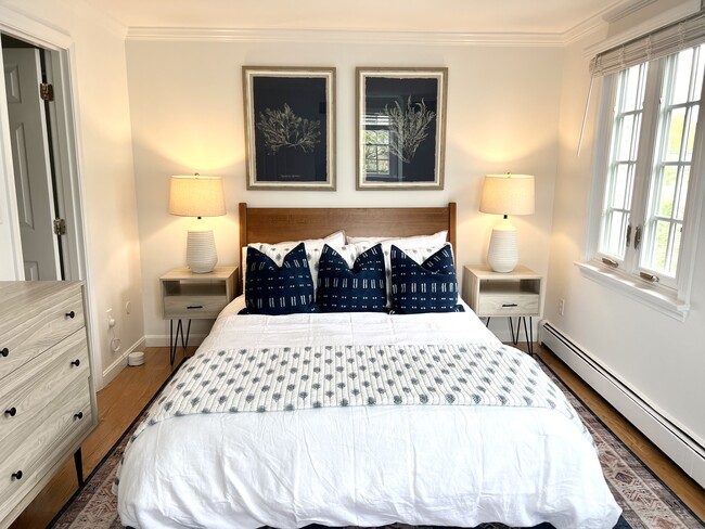 Main bedroom - 18 Central St
