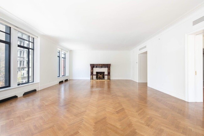 Building Photo - 47 E 91st St