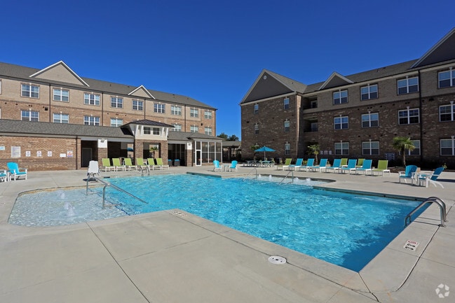 Building Photo - Keystone At Mebane Oaks