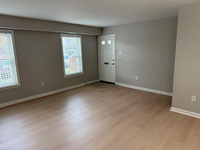 Foto del edificio - 1203 Crosshill Ct