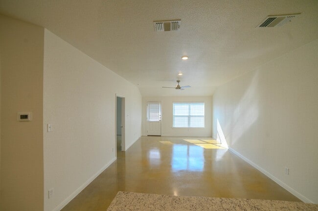Foto del edificio - 907 Switchgrass Dr