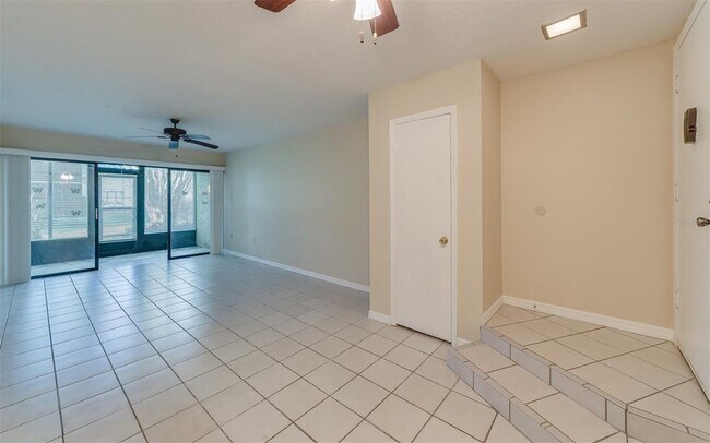 Foto del edificio - 3240 S Semoran Blvd