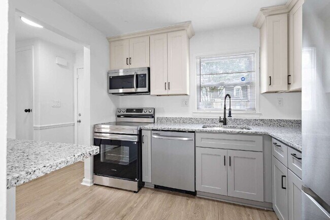 Foto del edificio - Renovated townhouse
