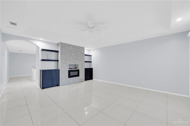 Foto del edificio - 2401 S Jackson Rd