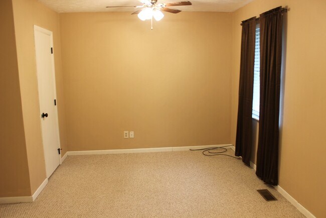 Bedroom - 5025 Saint Patrick Circle