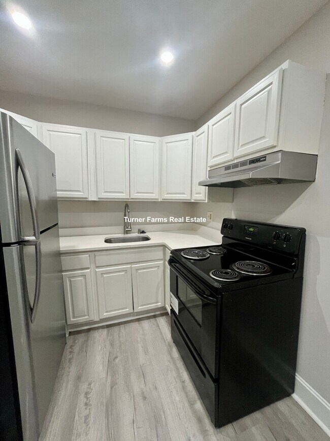 Building Photo - 83 Ruggles St