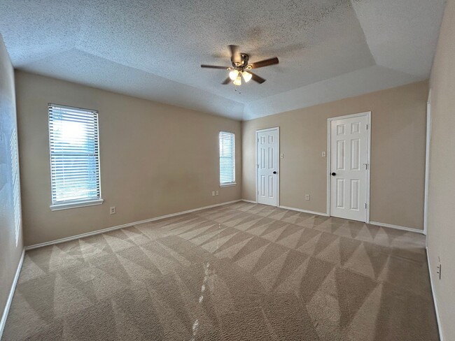 Building Photo - Beautiful Home Located Near All of Lubbock...