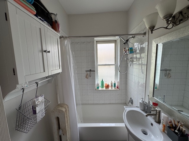 Primary Photo - 4312 N Clarendon Ave