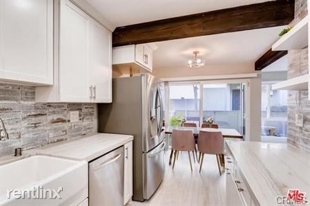 Building Photo - 2 br, 3 bath Condo - 2510 Arizona Ave Apt 3