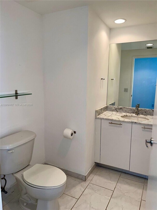 Building Photo - 951 Brickell Ave