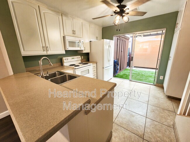 Building Photo - 10127 Peaceful Ct