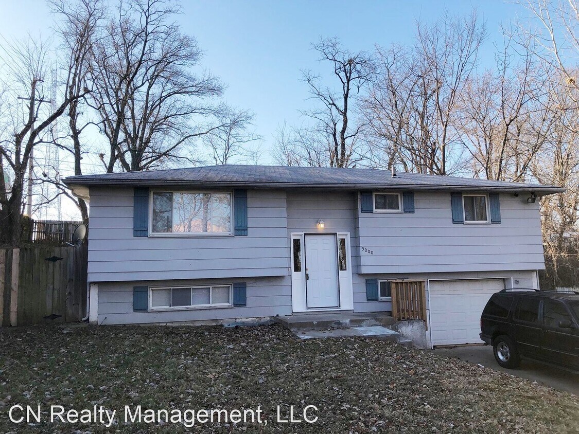 Primary Photo - 3 br, 1.5 bath House - 5000 North Crystal Ave