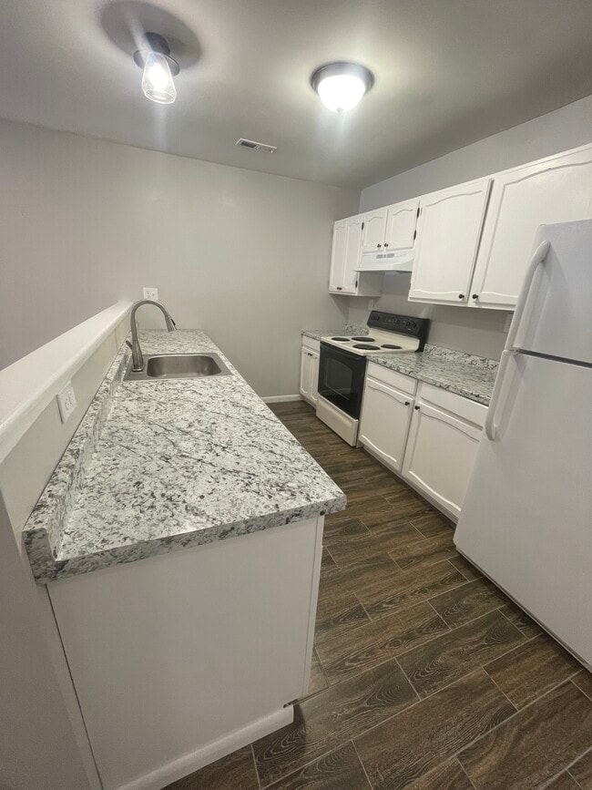 3 Plantation Ln Unit A, Queensbury, NY 12804 Apartments in Queensbury