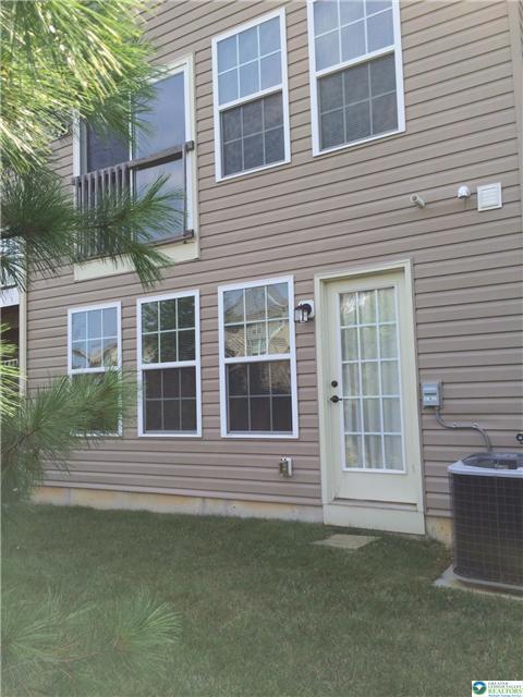 Building Photo - 1073 Sparrow Way