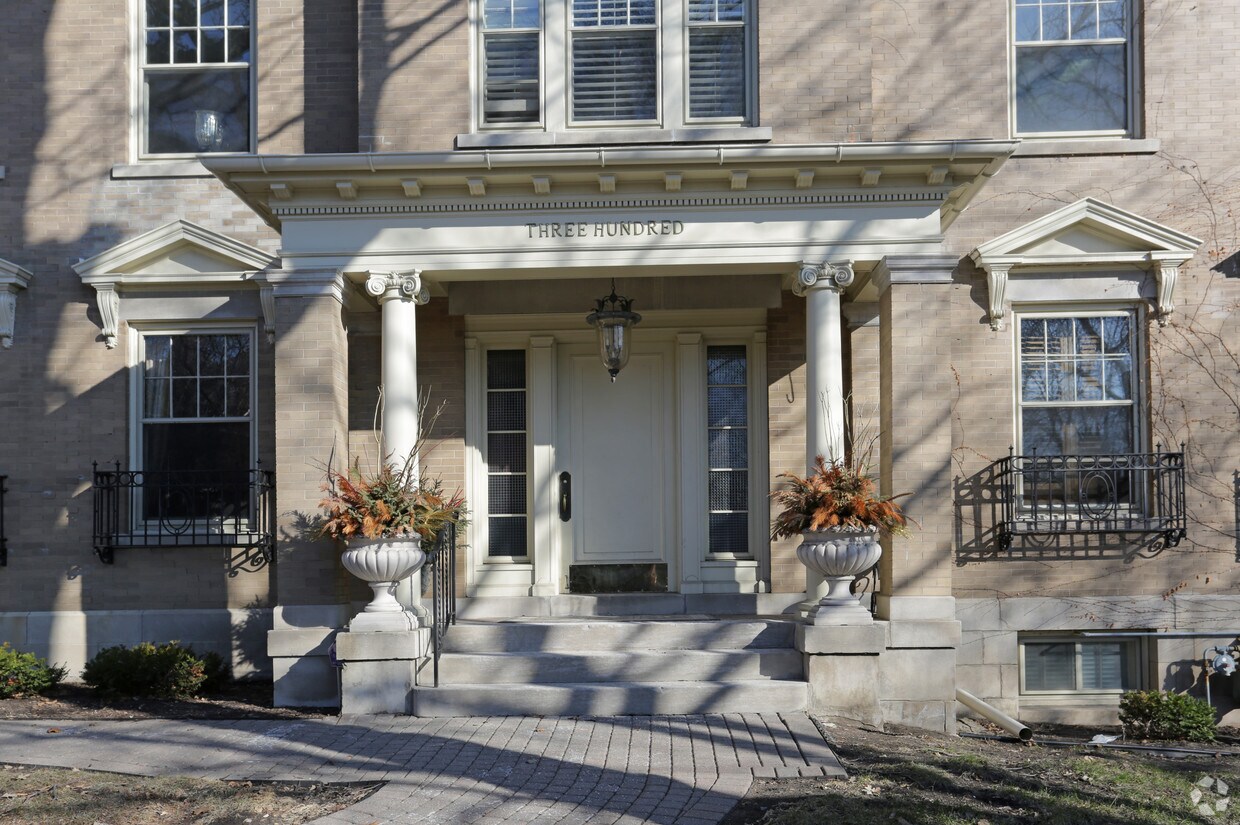 Foto del edificio - 300 Ridgewood Ave