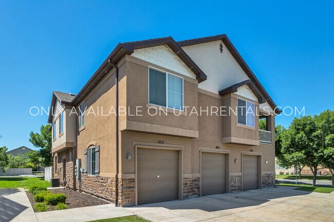 Building Photo - 1011 Castleton Dr