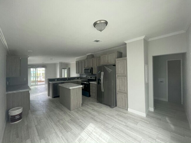 Foto del edificio - 990 E Sand Cay Ave