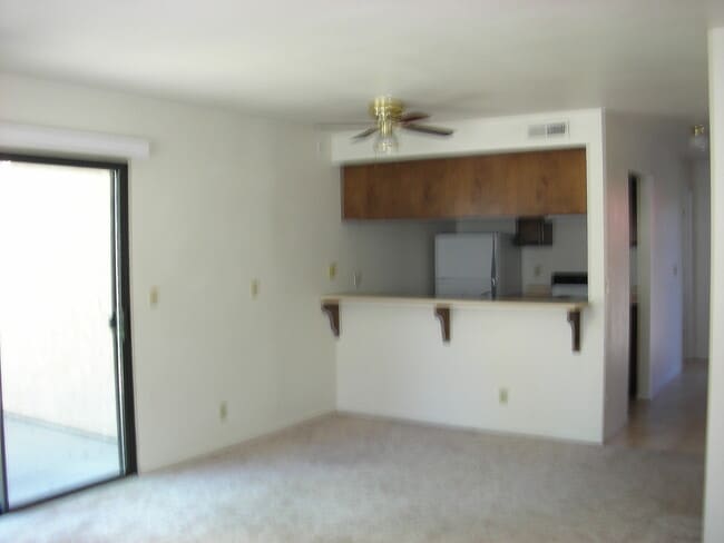 Building Photo - 850 Mission Sierra Ct