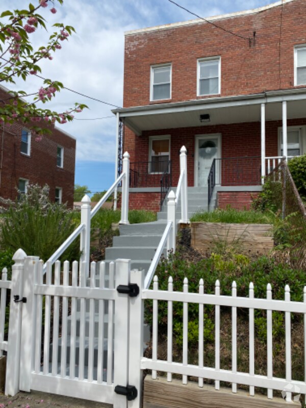 Apartments For Rent in Suitland MD with Washer & Dryer 284 Rentals