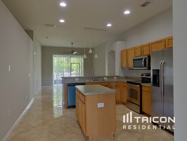 Building Photo - 3014 Mandolin Dr