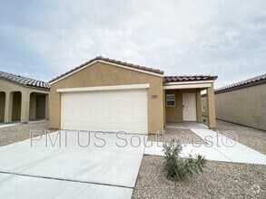 Building Photo - 2406 Village Dr