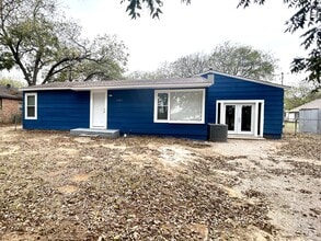 Building Photo - 1307 B St SE