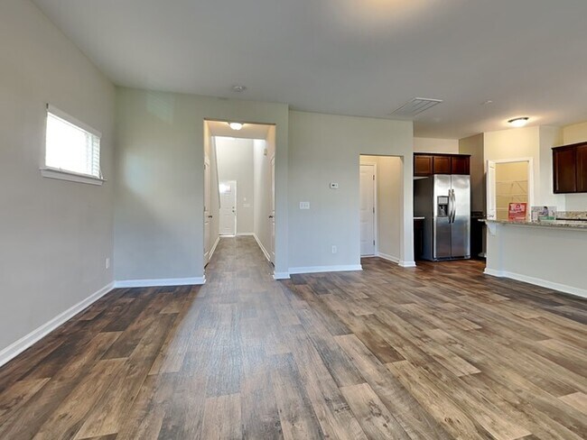 Foto del edificio - 239 Beacon Field Rd