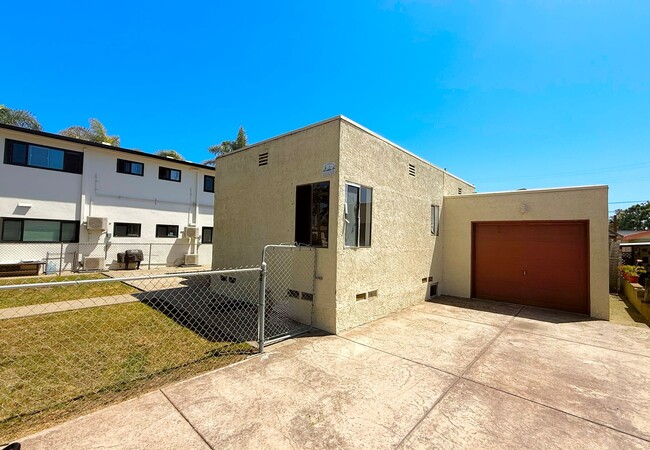 Building Photo - Welcome to Your Coastal Home  in Ocean Beach!