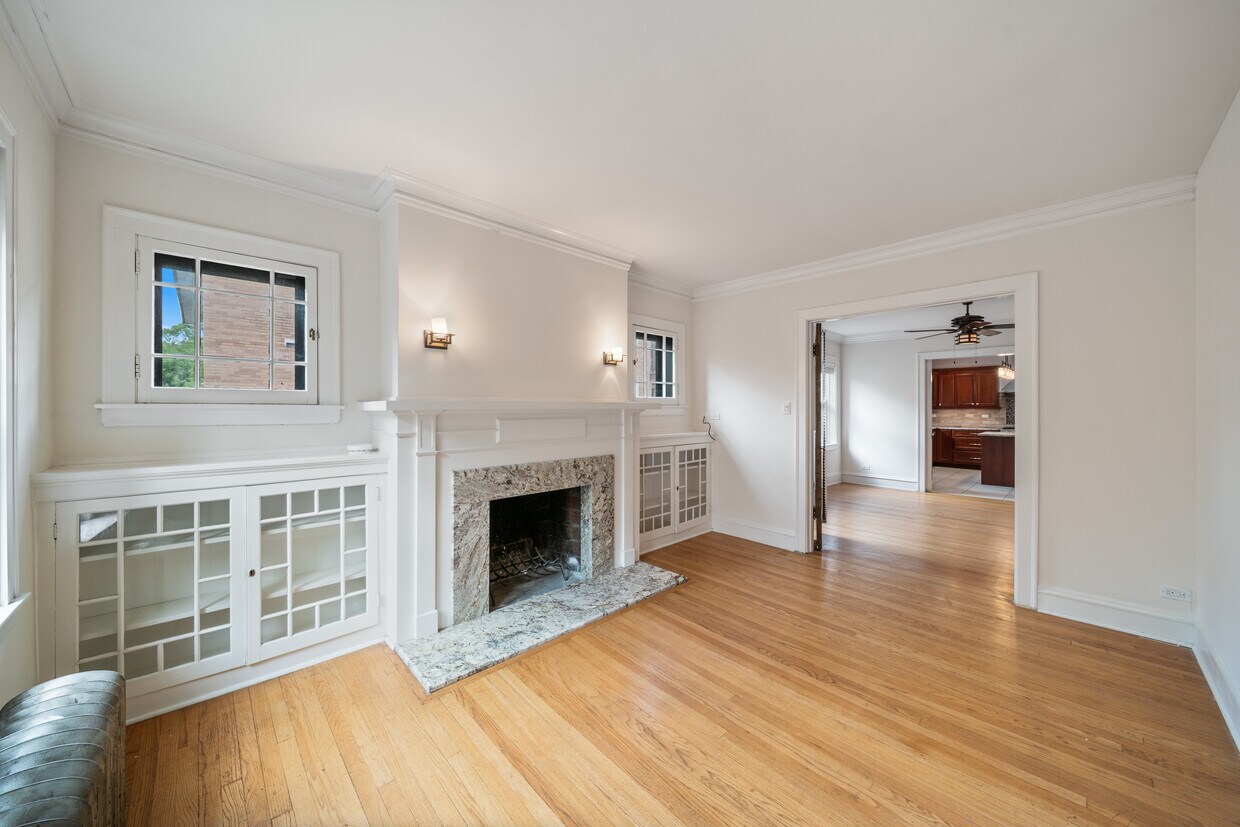 Primary Photo - 721 Foster St