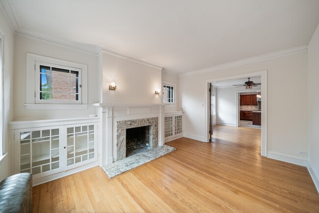 Building Photo - 721 Foster St