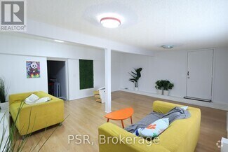 Building Photo - 1108 St Clair Ave W