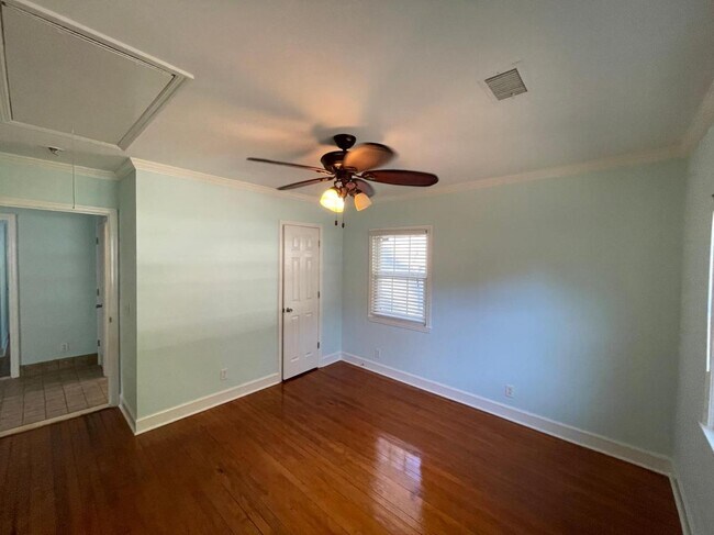 Foto del edificio - 4509 Old Park Rd