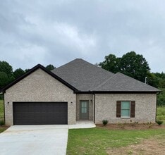 Building Photo - 82 Barnett Pl