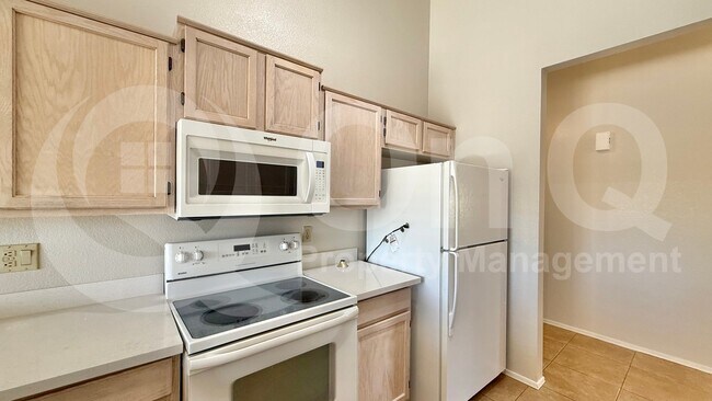 Building Photo - 1119 E Artesian Way