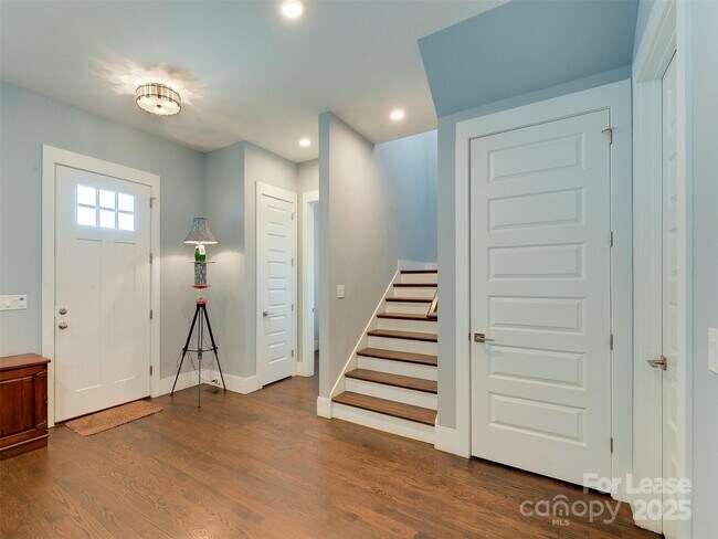 Foto del edificio - 3024 Yadkin Ave