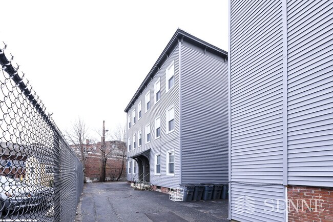 Building Photo - 1 Hampshire Ct