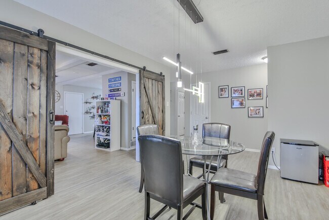 Foto del edificio - 4816 55th St