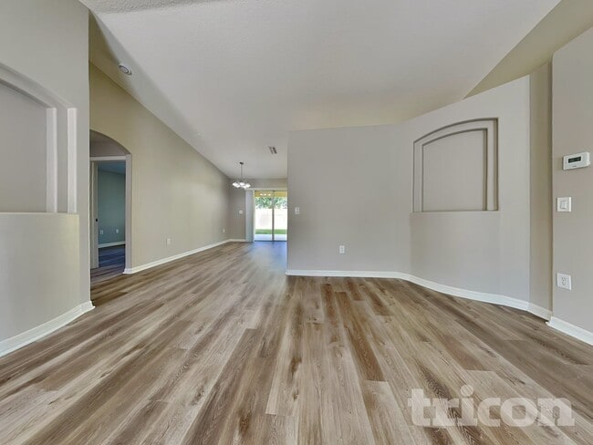 Foto del edificio - 54 Reidsville Dr